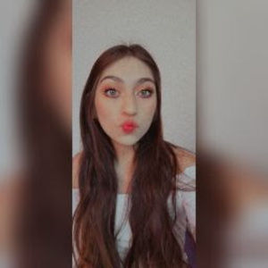 Meet your Posher, Valentina